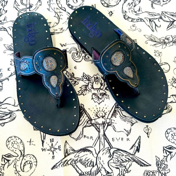 Indigo by Clarks womens sz 8 black leather boho thong sandals - Picture 1 of 9